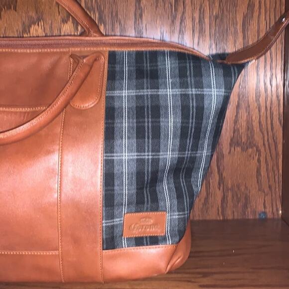 Corona Weekender Bag - Picture 3 of 6